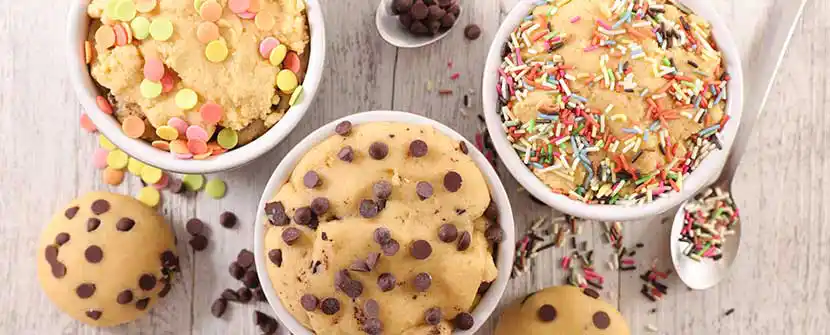 Tisch mit 3 Cookie Dough Schalen
