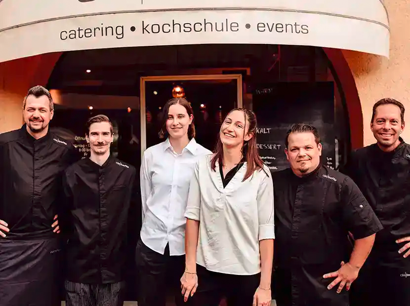 Das Da Baffo Team vor dem Laden.