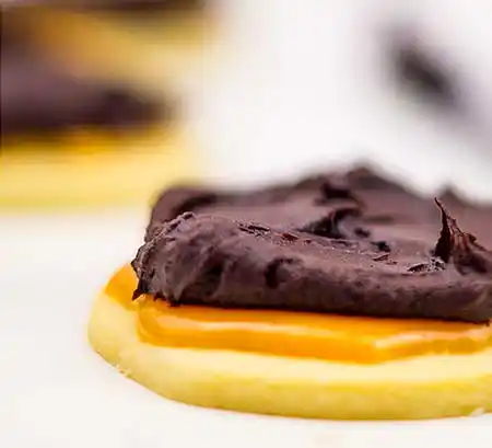 Cookie mit Karamell-Schokolade.
